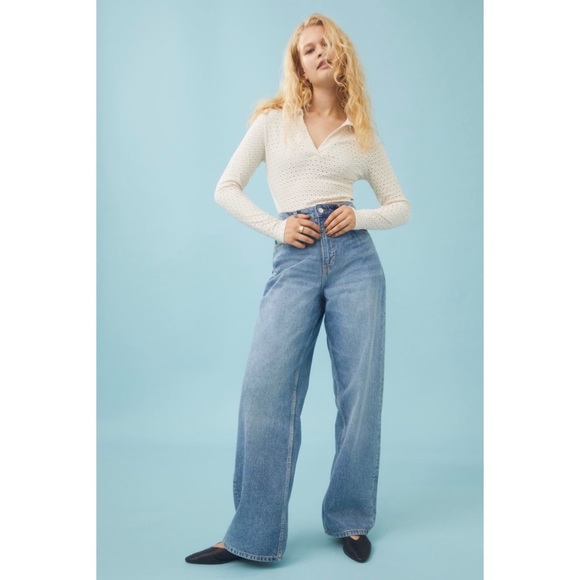 H&M Collared Top - Picture 4 of 7